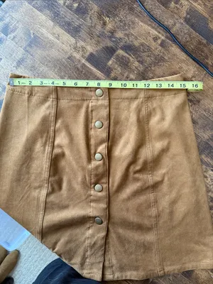 XHILARATION Snap-Front Faux Suede A-Line Mini Skirt in Camel Size Medium thumbnail 9
