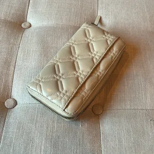 Kate Spade Astor Court Neda Quilted Leather Zip Around Wallet WLRU1240 Bone thumbnail 5