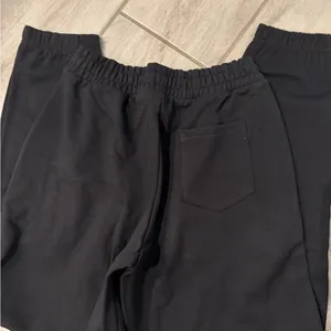 Gymshark Women’s Oversized Black Joggers Size Small Campus Classics NEW thumbnail 4