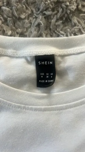 SheIn Cropped T-shirt thumbnail 2