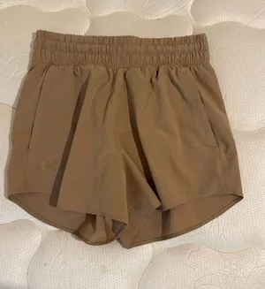 Under Armour shorts thumbnail 1