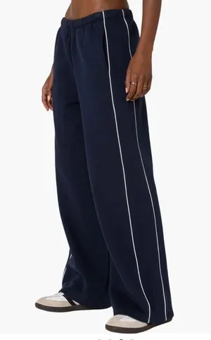 NWT Edikted Autumn Cotton Blend Sweat Pants Navy w White Side Stripe Womens XL thumbnail 4