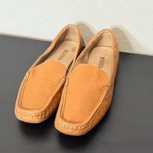 Michael Kors Driving Loafers Womens 5.5 Tan Leather Moc Toe Slip On Shoes thumbnail 12