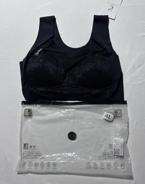 Black Lace Comfort Bra with Stretchy Magic thumbnail 1
