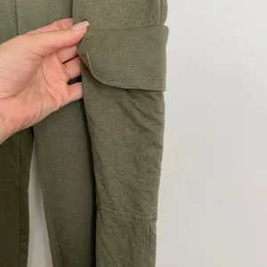 Vuori Boyfriend Cargo Jogger Pants Athletic Green Womens XL thumbnail 8