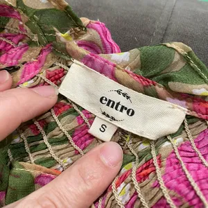 Entro Saturday In The Park Floral Mini Smocked Dress Size Small thumbnail 10