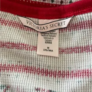 Victoria's Secret Red and‎ White Pajama Set thumbnail 4