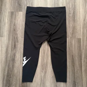 Nike Women's Black Leggings with White Logo Size 2X Casual Stretch Athletic thumbnail 3