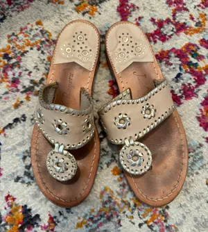 Sandals thumbnail 1