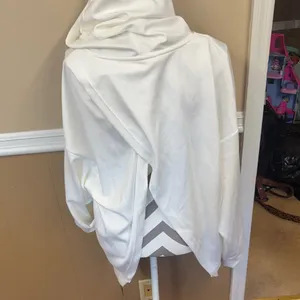 HALARA White Hoodie Sweatshirt thumbnail 2
