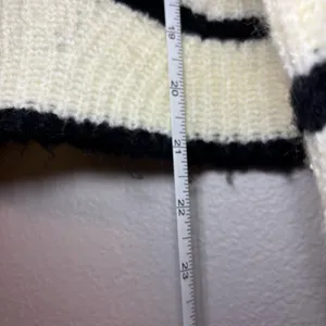 Miou Muse Striped Sweater | Size M White Size M thumbnail 7