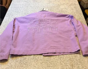 Gameday‎ Social Clemson Tigers Embroidered Cropped Denim Jacket Lavender W L NWT thumbnail 1