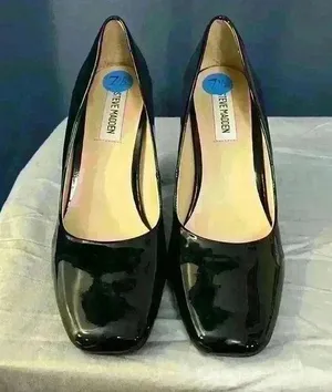 Steve Madden Patent Black Pumps thumbnail 1
