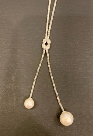 NEW Silver and pearl necklace thumbnail 2