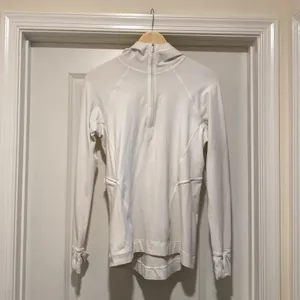 Lululemon warm stabilizer 1/2 zip hoodie Size 6 Cream Athleisure Athletic thumbnail 2