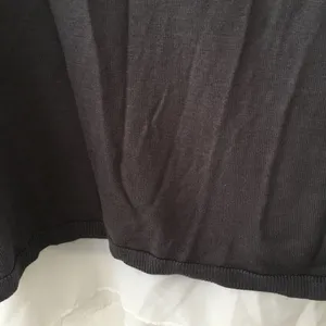 FINAL MARKDOWN H&M top medium thumbnail 2