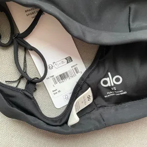 Alo Yoga Airlift Intrigue Bra Black XS thumbnail 3