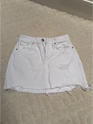 Stradivarius White Jean Skirt thumbnail 3