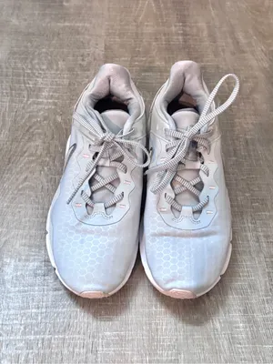 Nike Legend Essential 2 Women's Sneakers Trainers Athletic Shoes Gray Pink 8.5 thumbnail 4