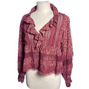 ANTHROPOLOGIE Women’s Boho Red Floral Lace Vneck Long Sleeve Top thumbnail 6