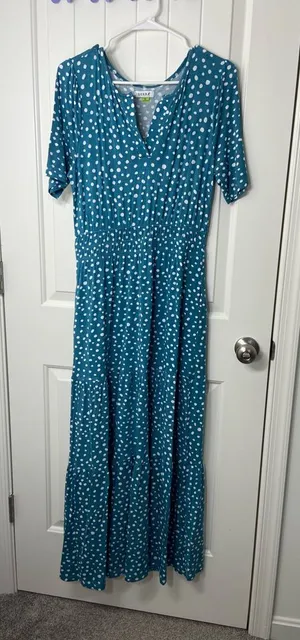 NWOT Serra women’s blue white polka dotted spotted tiered stretch maxi dress‎ M thumbnail 1