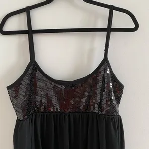Love Rocks Black Sequin Tank Top Size Large New Without Tag Y2K Party Concert thumbnail 2
