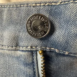 Hollister High Rise Flare Split Hem Medium Wash Jeans Y2K Women’s Size 24 L 29 thumbnail 8
