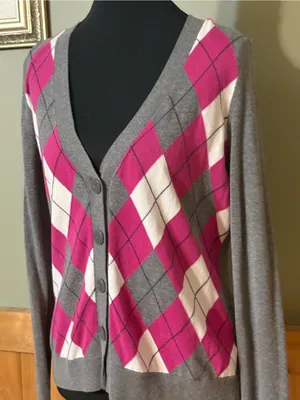 Tommy Hilfiger Gray, Pink & White Argyle V-Neck Cardigan size S 100% Pima Cotton thumbnail 2