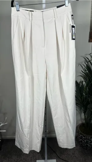 J124. Kenneth Cole- High-Rise Pleated Wide-Leg Pants - Cream thumbnail 1