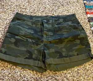 Time & Tru Utility Shorts thumbnail 1