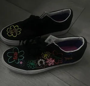 Shoes thumbnail 3