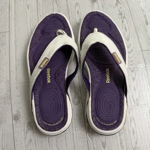 Reebok Easytone Women's Sz 5 Flip Flops White Purple Sandals Shoes Exercise‎ Gym thumbnail 2