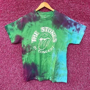 The Rolling Stones in Concert Oversized Rock Band Tie Dye S thumbnail 1