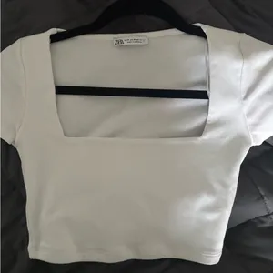 Zara White Short Sleeve Square Neck Crop Top thumbnail 1