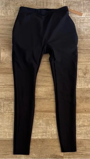 Skims Butt (B23) Lifting Nwt Size S Leggings thumbnail 1
