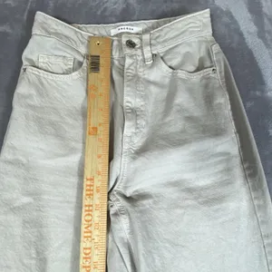 PacSun Jeans 90's Boyfriend Women's Sz 24 Beige Cotton Ripped Knees Distressed‎ thumbnail 11