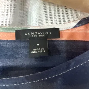 Ann Taylor Factory Striped Flutter Sleeve Tie Waist Blouse Navy Green Peach M thumbnail 2