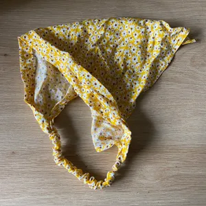 Wild Fable ‼️ Yellow Daisy Headband Bandana‼️ thumbnail 2