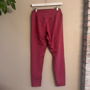 BALANCE ATHLETICA‎ High-Waist Berry Leggings thumbnail 5