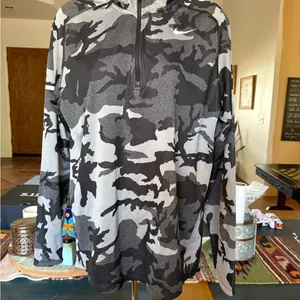 Nike Dri Fit Black and Gray Camo Women's Top thumbnail 2