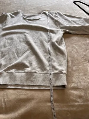 BRANDY MELVILLE Off Shoulder Pullover Gray Sweatshirt Women’s One Size EUC thumbnail 6