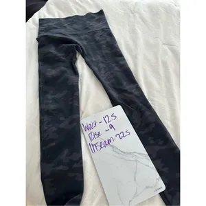 Spanx Women’s Medium High Rise Seamless Leggings Pants thumbnail 6