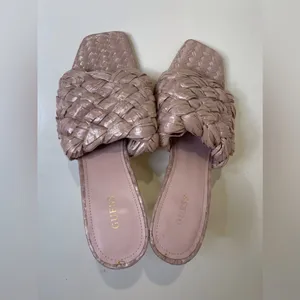 Guess‎ NWOT Women’s Byanna Woven Heels Sandals Size 9 thumbnail 4