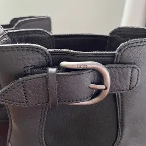 UGG NWOB!  arleta waterproof boots! thumbnail 2