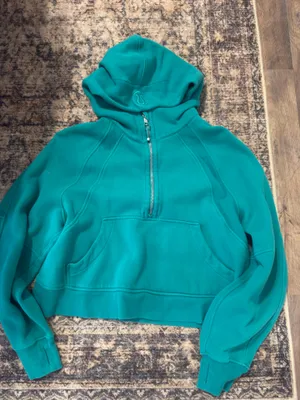 Scuba Lululemon Half-Zip thumbnail 1