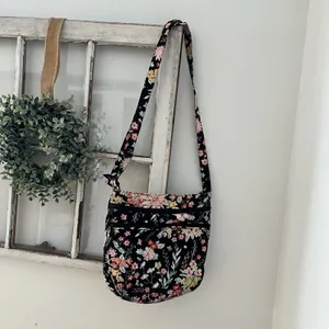 Vera Bradley Tangerine Twist Quilted Triple‎ Zip Hipster Cross Body Floral Purse thumbnail 2