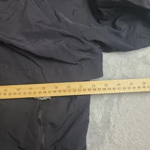 Old Navy Women's Rain Jacket Water Resistant Size Medium Full Zip Hooded Pockets thumbnail 2
