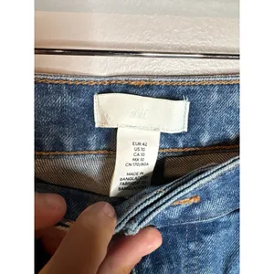 H&M medium wash jeans thumbnail 3