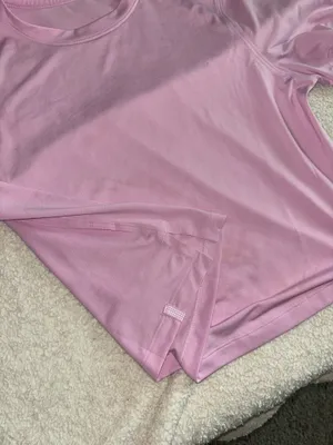 Lululemon Ultralight Waist-Length T-Shirt thumbnail 4