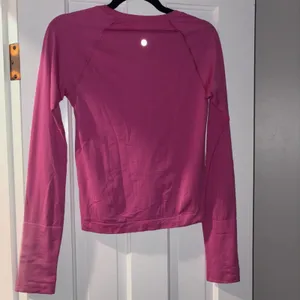 Lululemon Swiftly Tech 2.0 Race Length Long Sleeve Sonic Pink 6 Yoga Athletic thumbnail 9